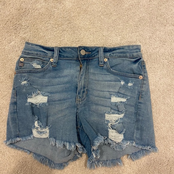 Light blue ripped jean shorts - Picture 3 of 3